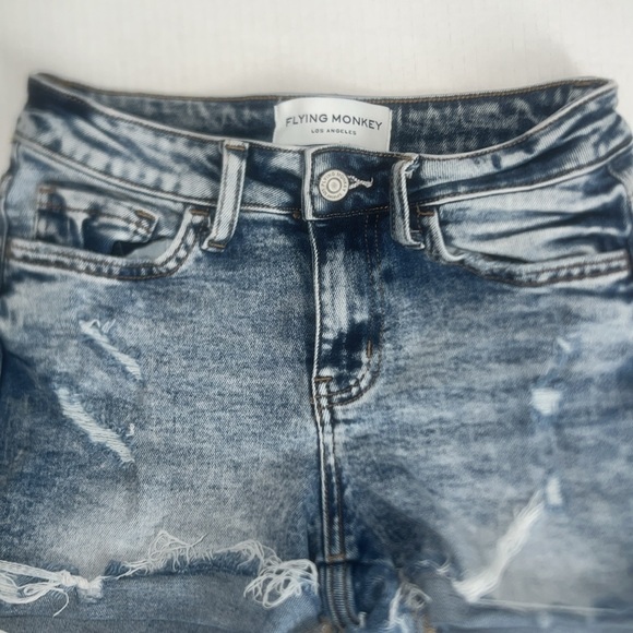 Flying monkey‎ short - Picture 3 of 3